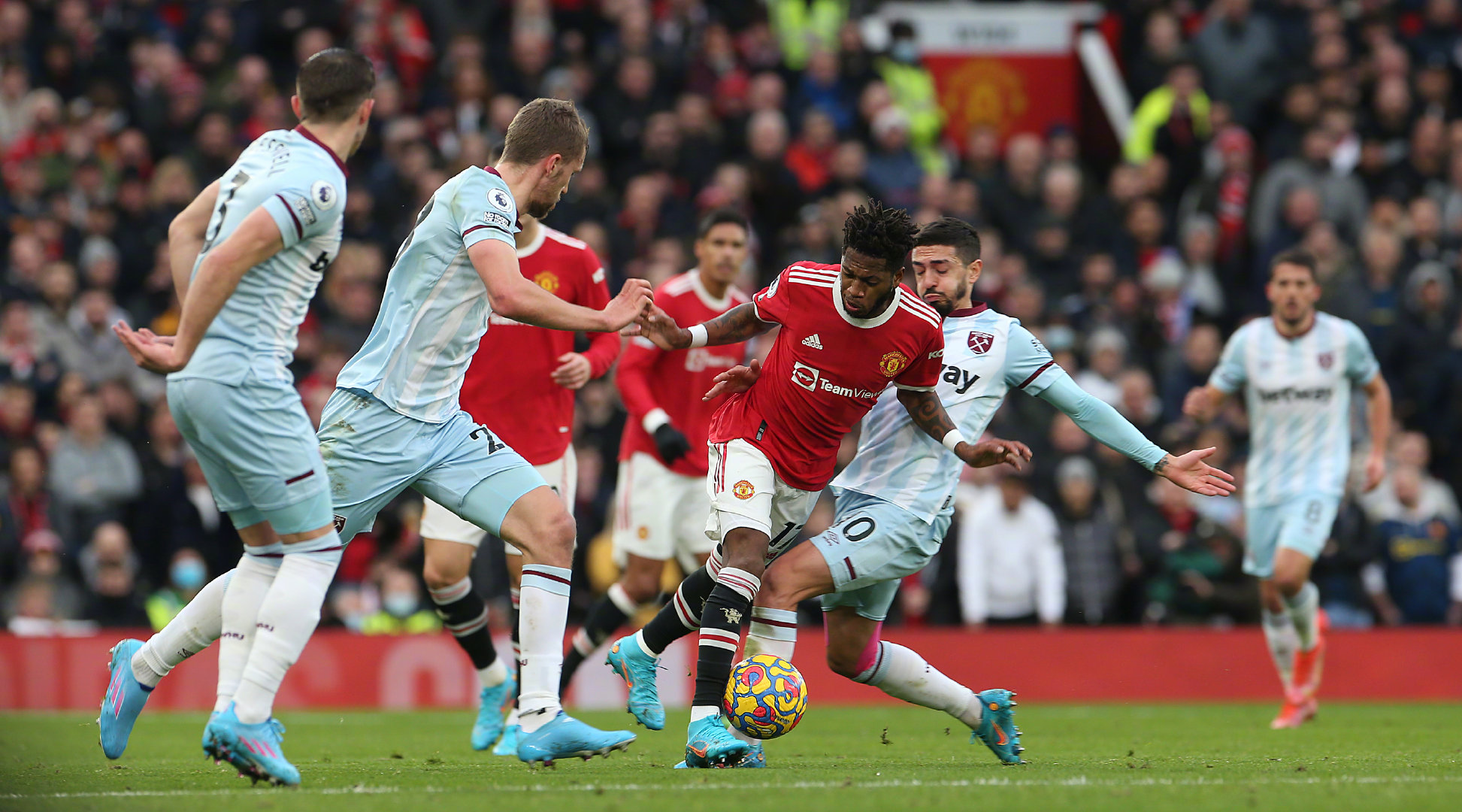 水平对抗中 水平对抗中